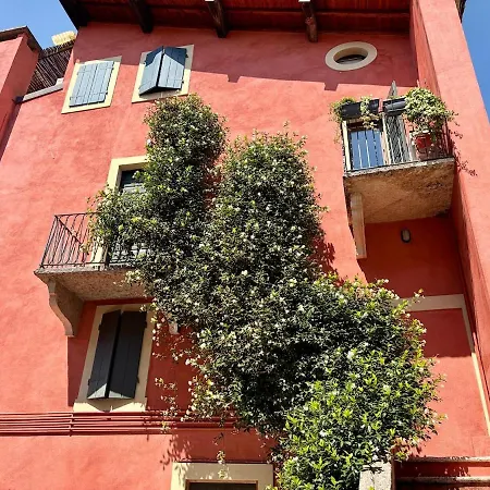 Charming In Veronetta Apartmán Verona